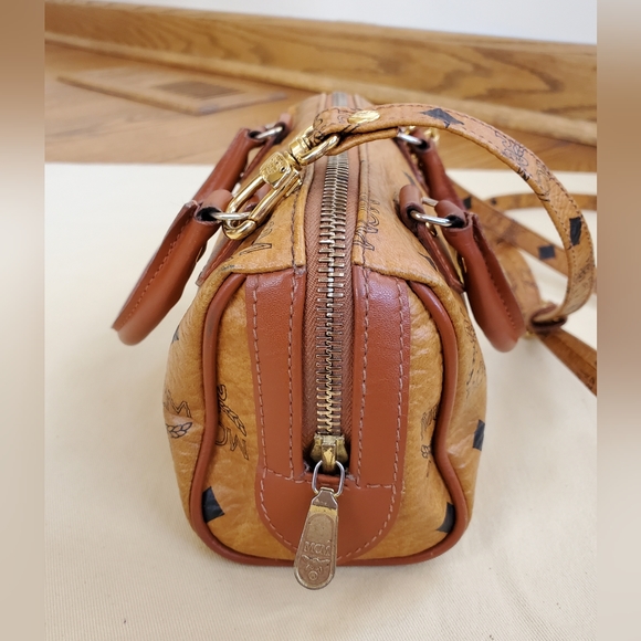 Mini MCM Shoulder Bag - Picture 4 of 16